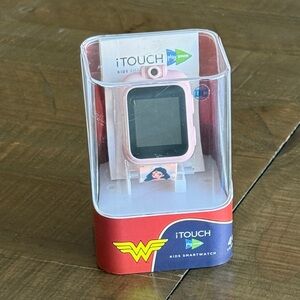 iTouch Kids Wonder Woman Smartwatch